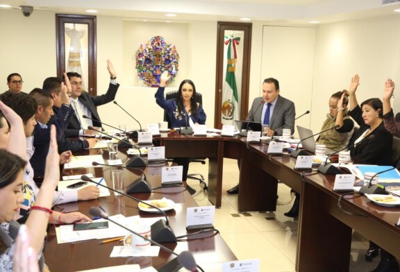 Aprueba cabildo de Metepec dictamen de galardonados de la presea Metepec 2019