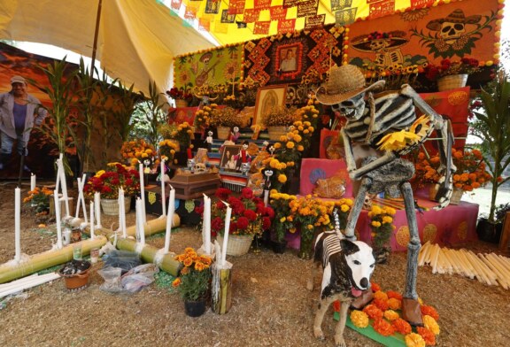 Día de Muertos en Malinalco: ofrenda abierta y recuerdos