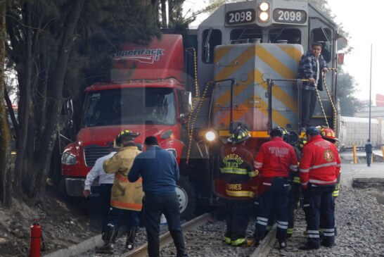 Le intenta ganar al tren y pierde la vida