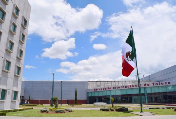 Alerta aeropuerto de Toluca  sobre venta de automóviles usando su nombre