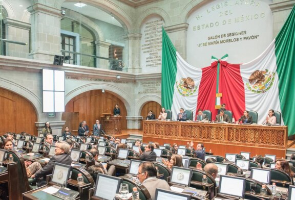 Recibe legislatura mexiquense propuestas de tablas de valores unitarios de suelo y construcciones