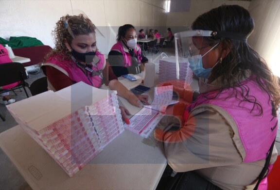 Legan a las juntas distritales boletas para el ejercicio de revocación de mandato