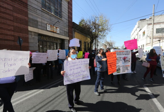 Personal de salud exigen contratos y pagos dignos