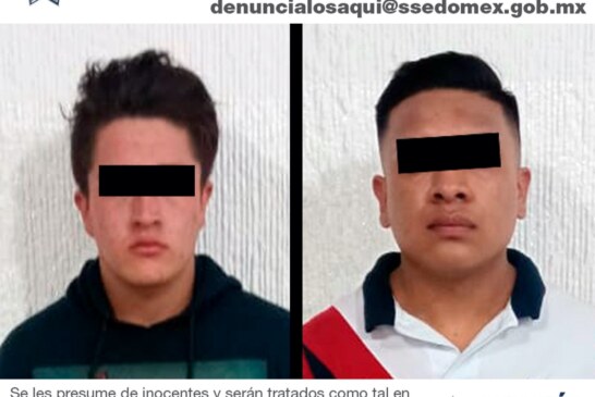 Detienen en flagrancia a dos hombres probables responsables de robar con lujo de violencia un automóvil