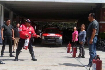 Imparte Toluca curso sobre manejo y uso de hidrantes y extintores