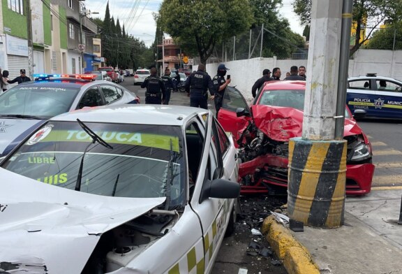Persecución termina con un lesionado y dos personas detenidas en Toluca