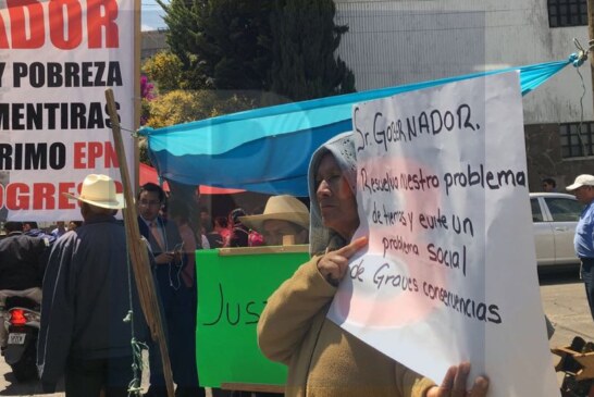 Comuneros de Amanalco exigen que el gobierno pague sus predios que los hicieron autopista