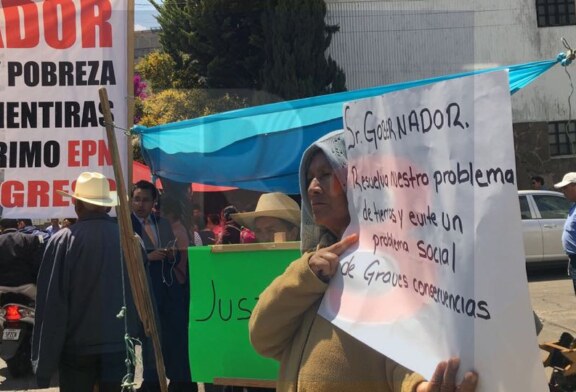 Comuneros de Amanalco exigen que el gobierno pague sus predios que los hicieron autopista