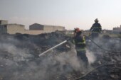 Sofocan Bomberos de Toluca incendio en Santiago Miltepec