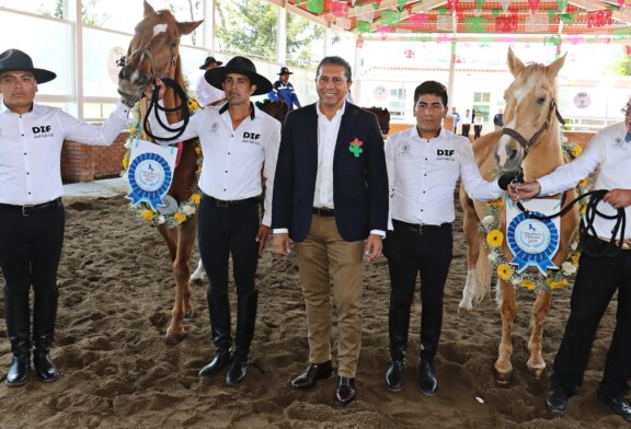 Reconoce JRSG a Marlboro y As de Oros, que sirvieron a niñas y niños en UNIMEQ Toluca