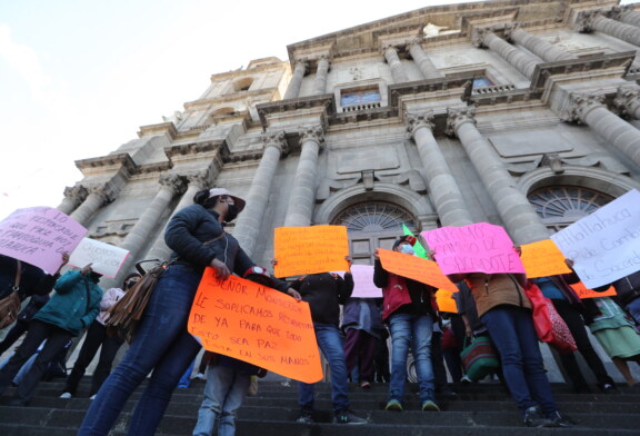 Continúan protestas para  la destitución del sacerdote de la comunidad de San Bartolomé Atlatlahuca