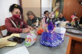 Realiza un taller de cartonería en el Museo del Alfeñique