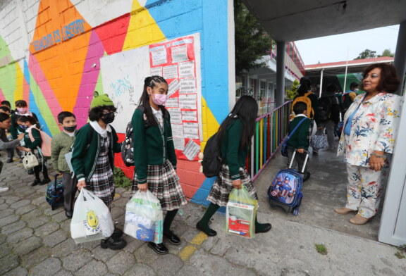 Regreso a clases en Edomex: más de 3 millones de estudiantes inician un nuevo ciclo escolar con incertidumbre por libros de texto