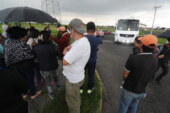 Transportistas de Flecha Blanca amenazan a los habitantes de Galaxias en Toluca