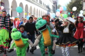 Más de 300 payasos toman calles de Toluca para celebrar