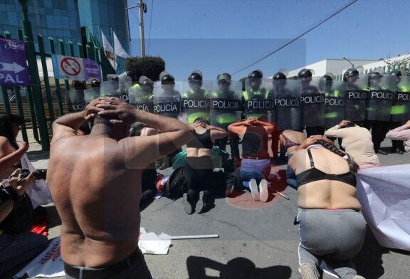 A 30 años de la creación de la CODHEM, protestan ante falta de atención