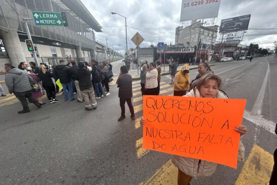 Habitantes de Toluca exigen la restitución del suministro de agua potable