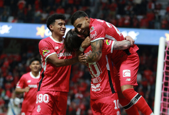 Con doblete de Paulinho, Toluca FC goleó 5-0 a La Franja del Puebla en partido de la Jornada 13 del Apertura 2024; fue el juego 100 de Tiago Volpi defendiendo el arco de los Diablos