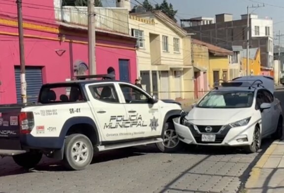 Policía de Metepec repele ataque, tras persecución y tiroteo.