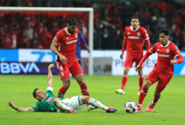 Con doblete de Paulinho, los Diablos consiguieron el 2-2 ante León, tras sufrir la expulsión de Bruno Méndez al 81’