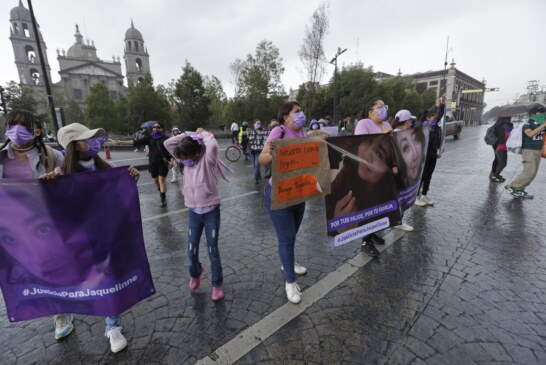 Exigen la detención de presunto feminicida de Jaquelín, dejó a tres menores