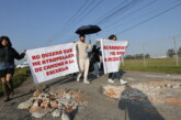 Estudiantes de UAMEX protestan por baches y falta de alumbrado en Toluca