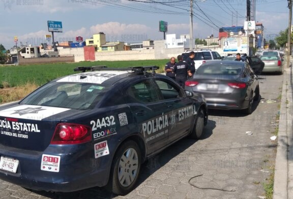 Arresta secretaría de seguridad a dos sujetos que circulaban a bordo de vehículo robado