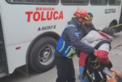 Asalto en Tollocan deja dos lesionados; hampones huyen corriendo