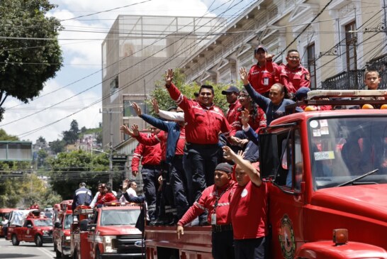 Día del Bombero: Héroes del Estado de México que luchan contra el fuego en condiciones precarias.