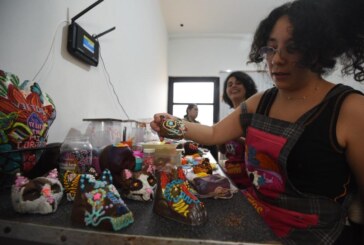 Artesanos de Alfeñique se están preparando para el Día de Muertos en Toluca
