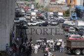 Bloquean en la México-Toluca. Exigen elección extraordinaria por resultado electoral.