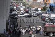 Bloquean en la México-Toluca. Exigen elección extraordinaria por resultado electoral.