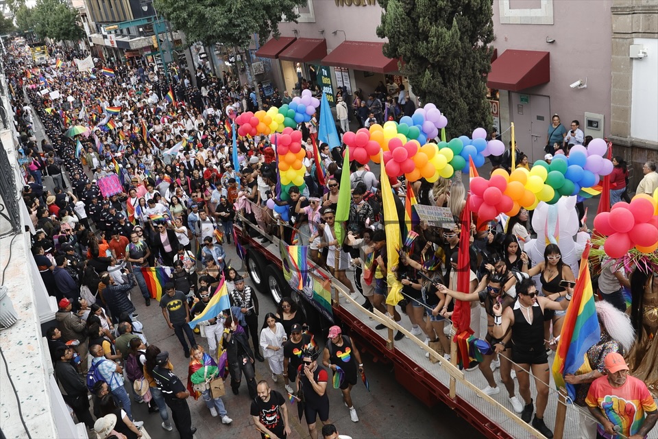 Edición 20 de la Marcha del Orgullo LGBTTTI+ en Toluca: Un homenaje a dos décadas de lucha y avances legislativos.