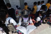 Inicia distribución de libros de texto en Edomex. Padres de familia denuncia que se violó amparo